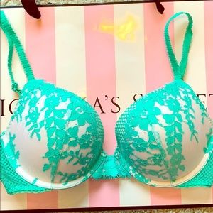 VS floral push-up bra